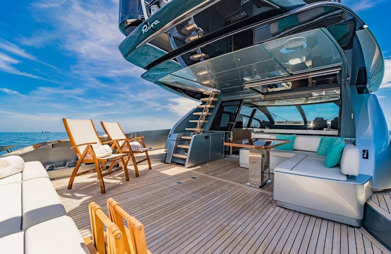 aft deck cockpit on riva 76