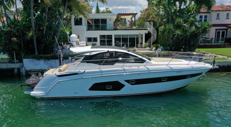azimut atlantis at fort lauderdale boat show 2023