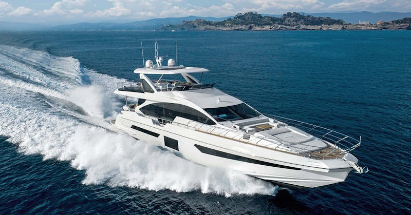 foredeck lounge azimut yachts grande 25