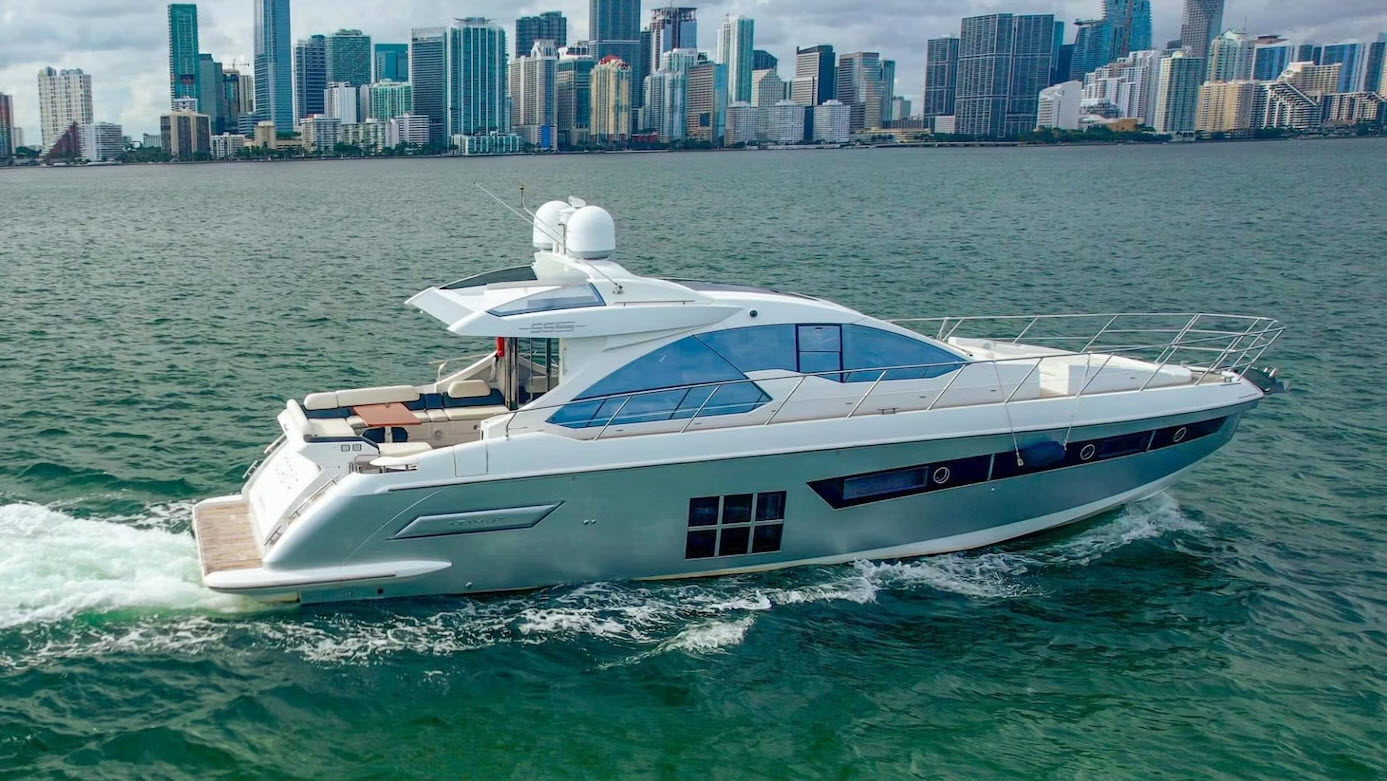 azimut yachts 55 fly - miami boat show 2024