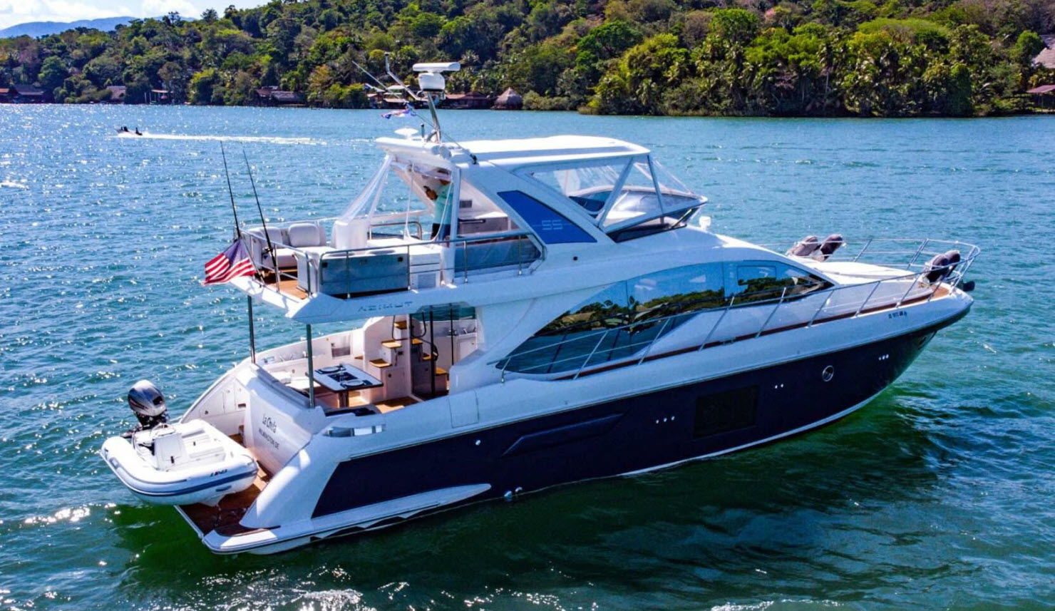 azimut yachts at the fort lauderdale boat show 2023
