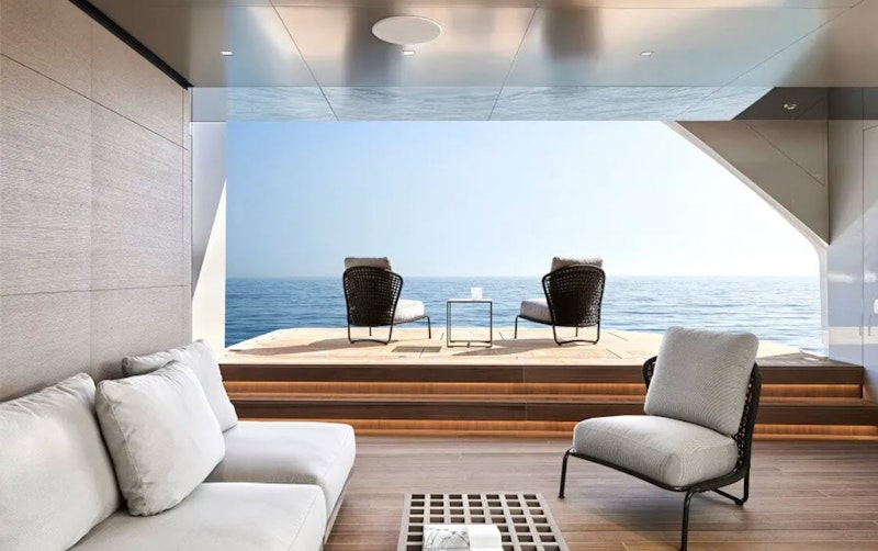 beach club on sanlorenzo 62m