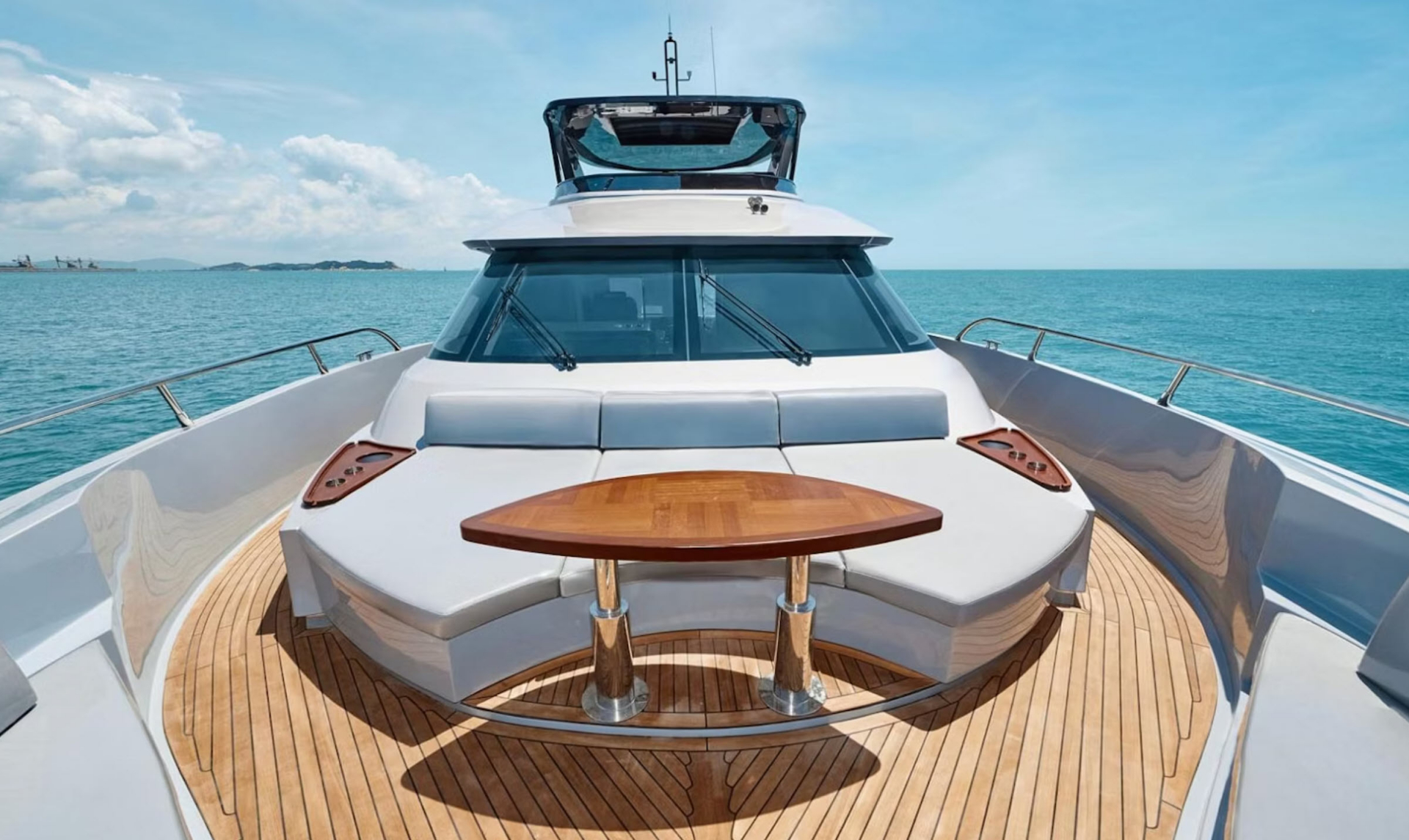 bow seating on the aquitalia 78 fly
