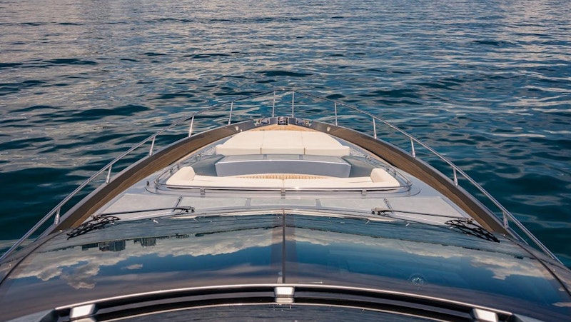 Bow on riva 76 perseo