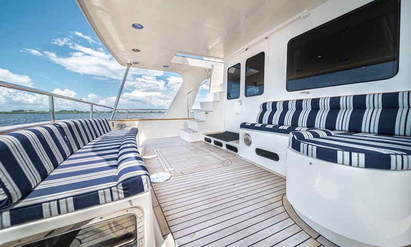 cockpit on Marlow 72