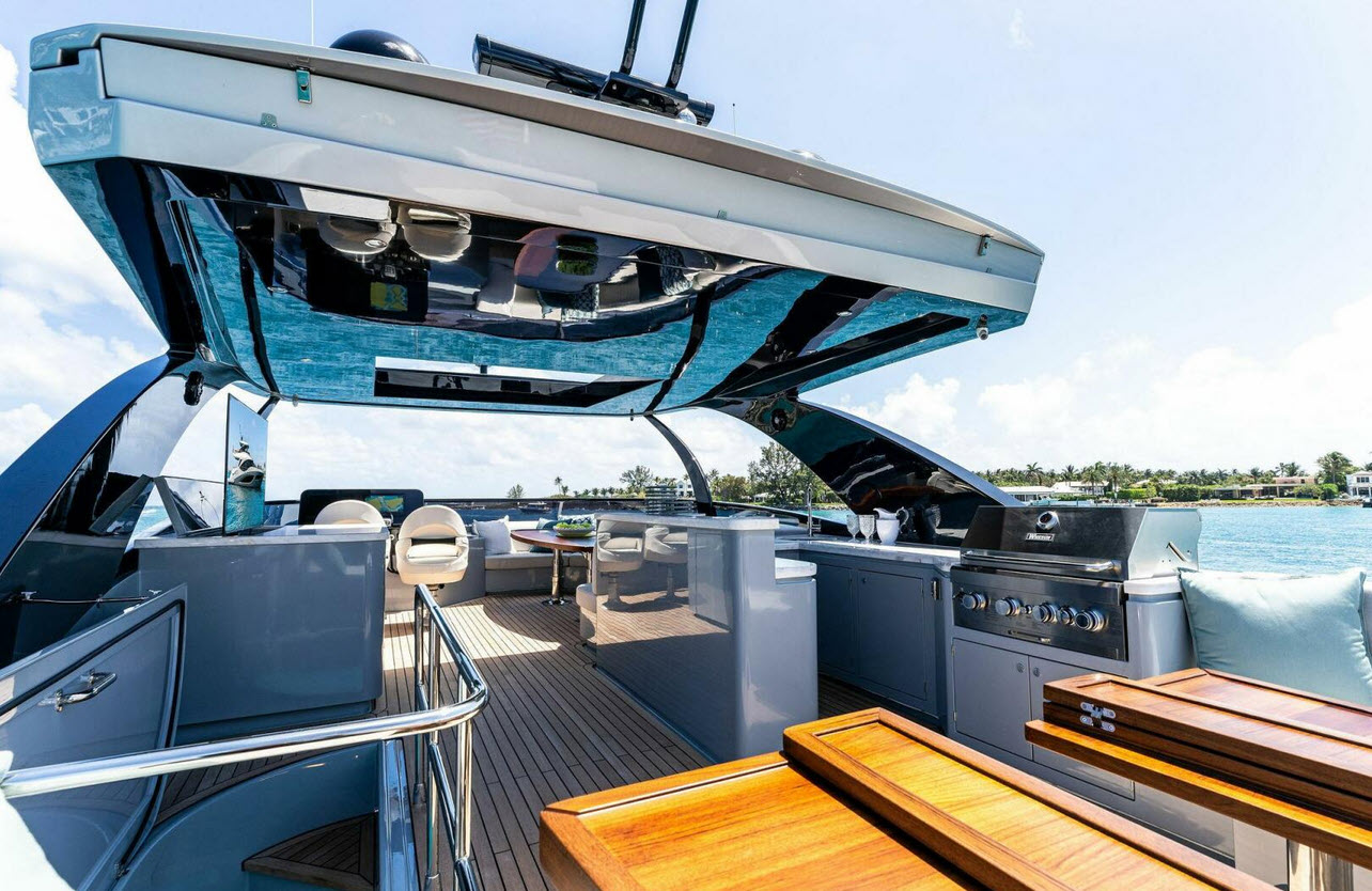 flybridge deck on aquitalia 78 fly at flibs