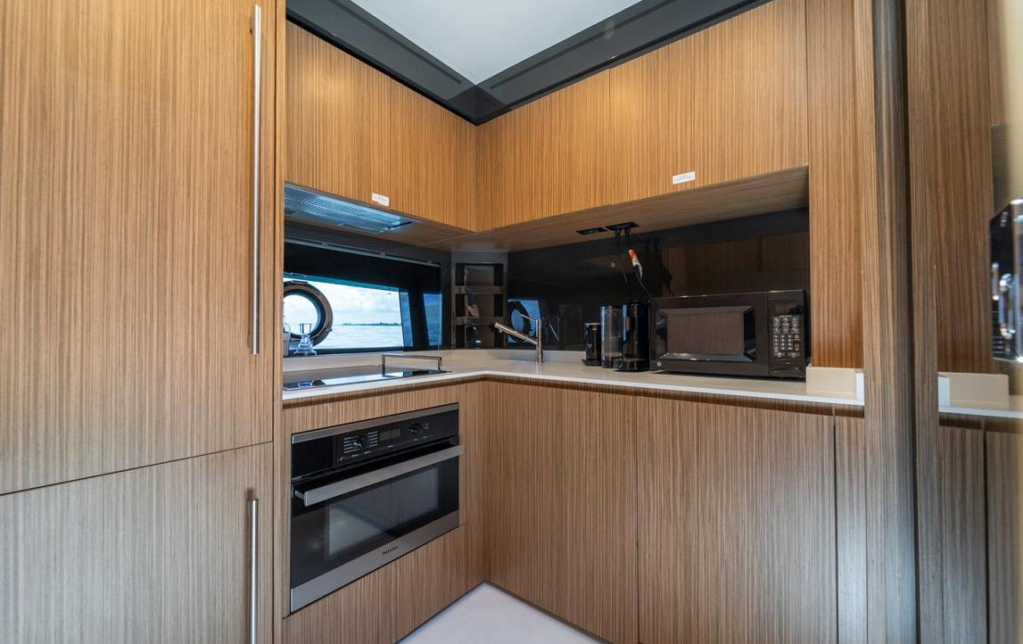 galley on riva 76