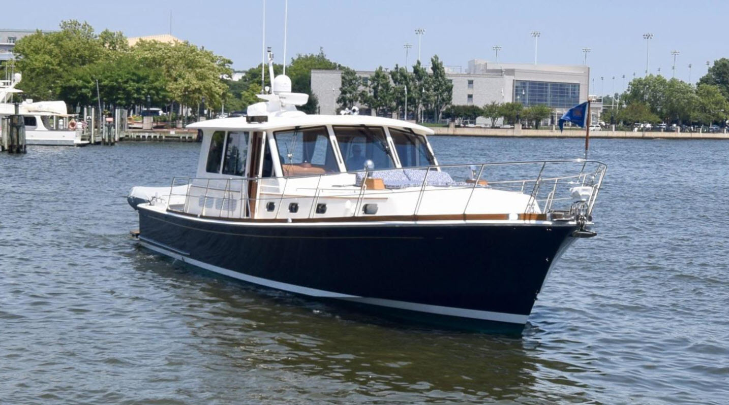 Grand Banks downeast yacht