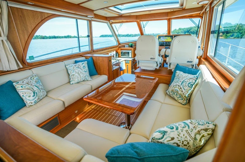 salon of sabre yachts 45