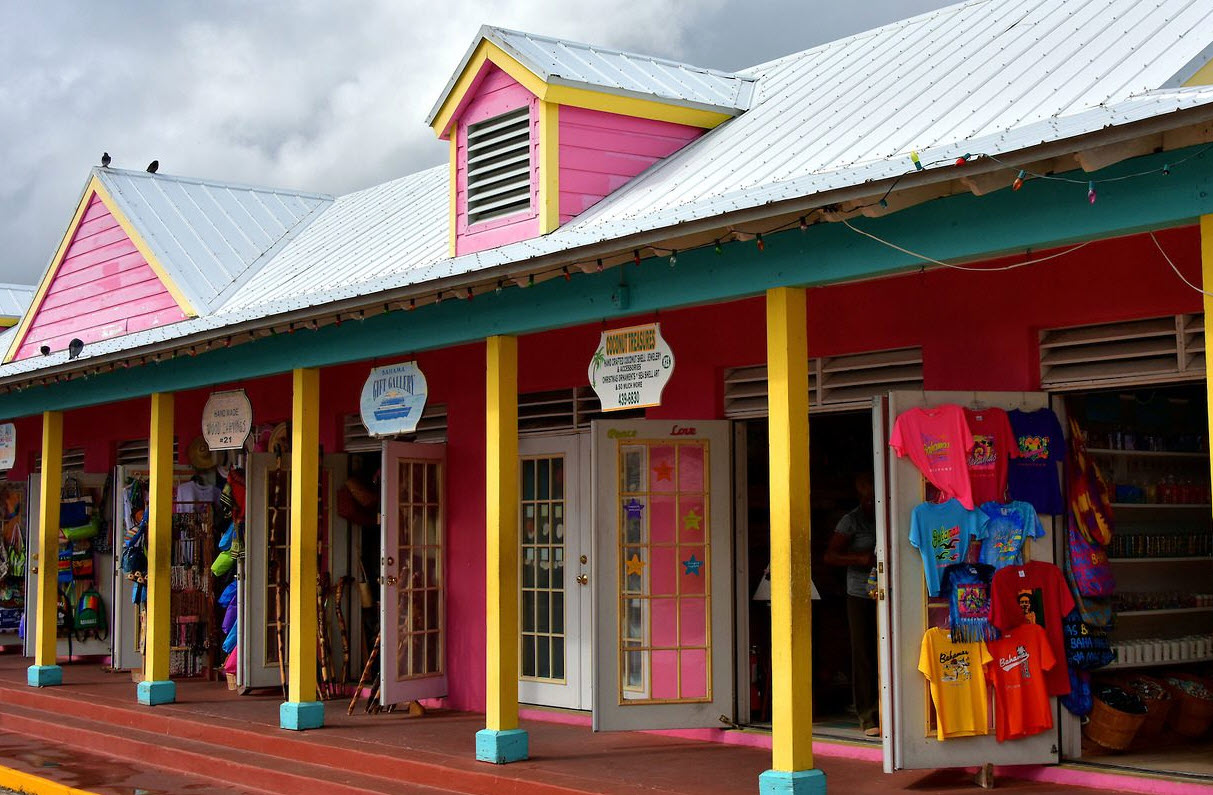 marketplace in freeport bahamas