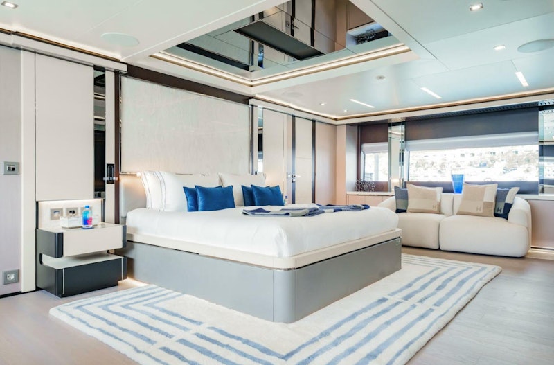 full beam master suite on mondomarine superyacht