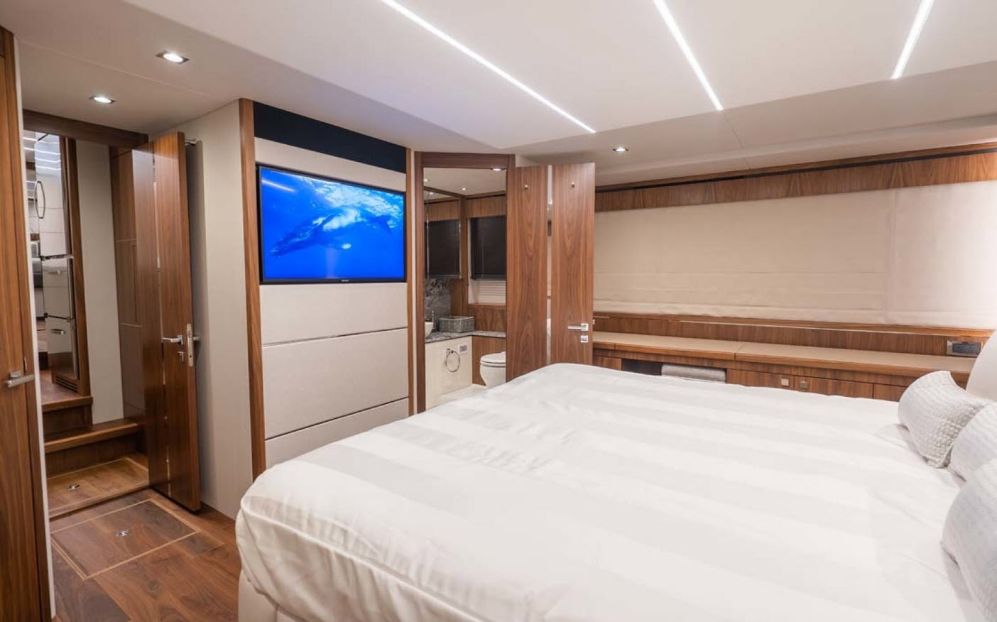 master stateroom - sunseeker yacht