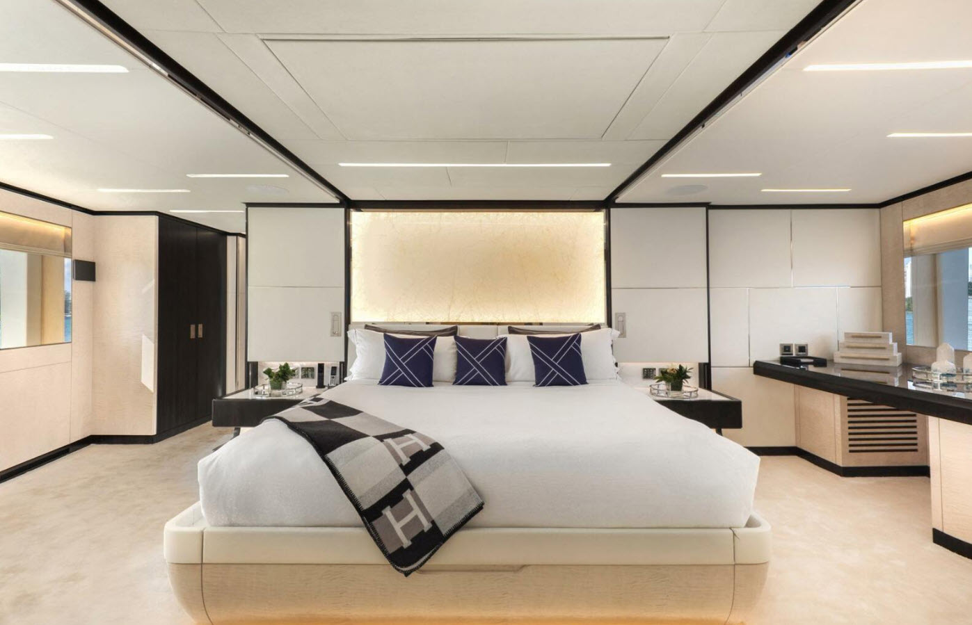 master suite on rocket one