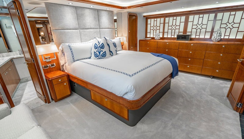 master stateroom westport 112