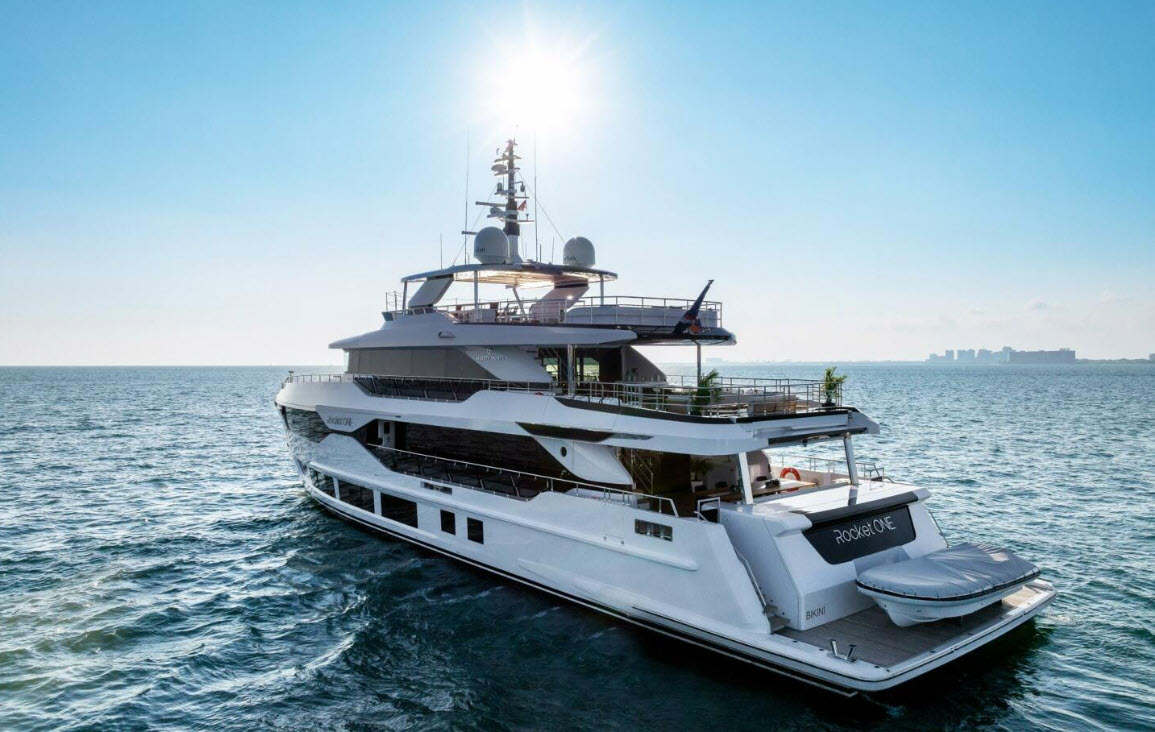 transom view of rocket one - majesty 120 yacht