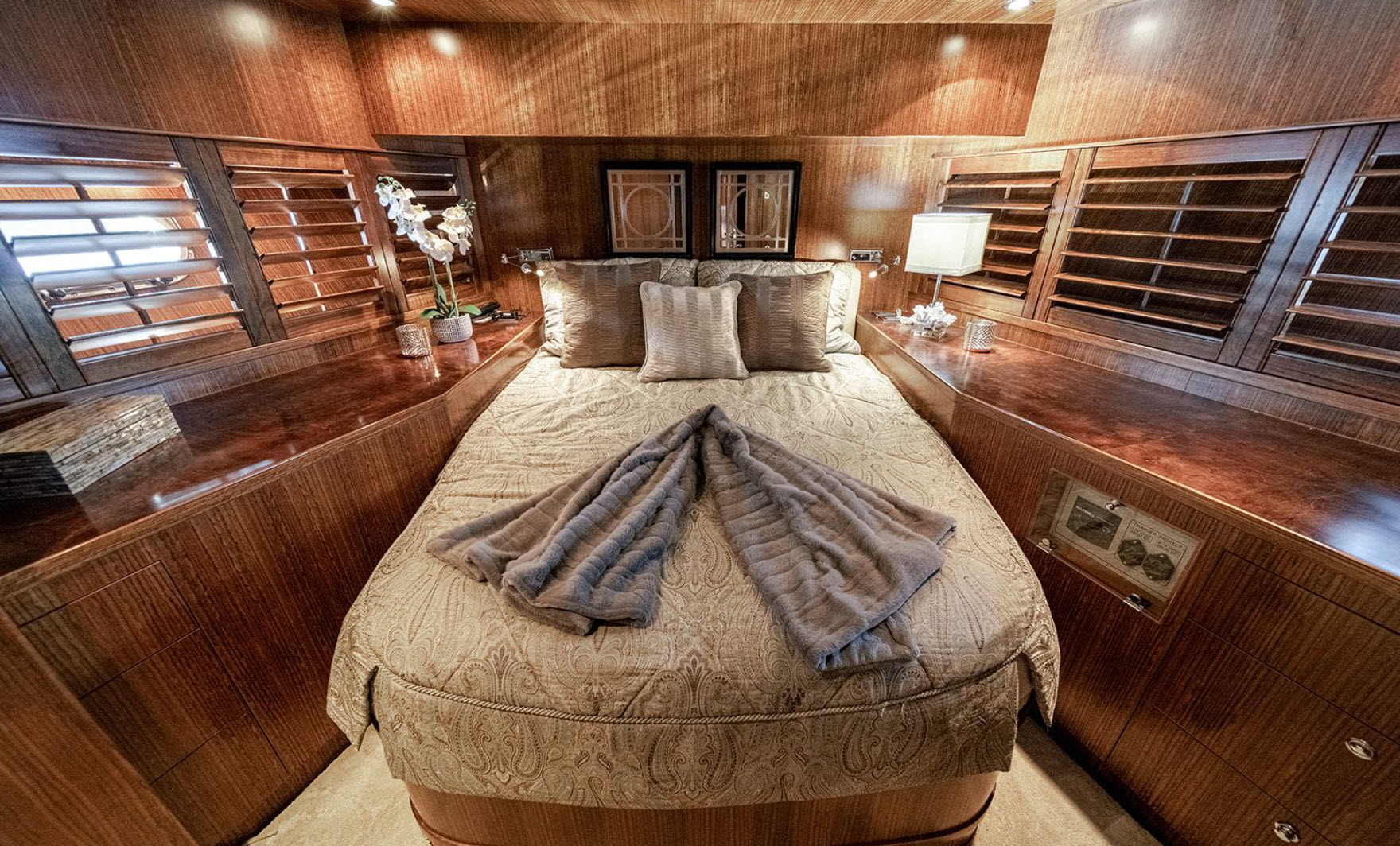 VIP cabin on florida yacht charter