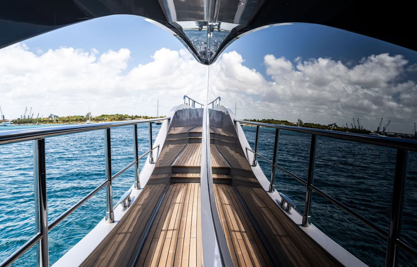 wide side decks for safety on yacht