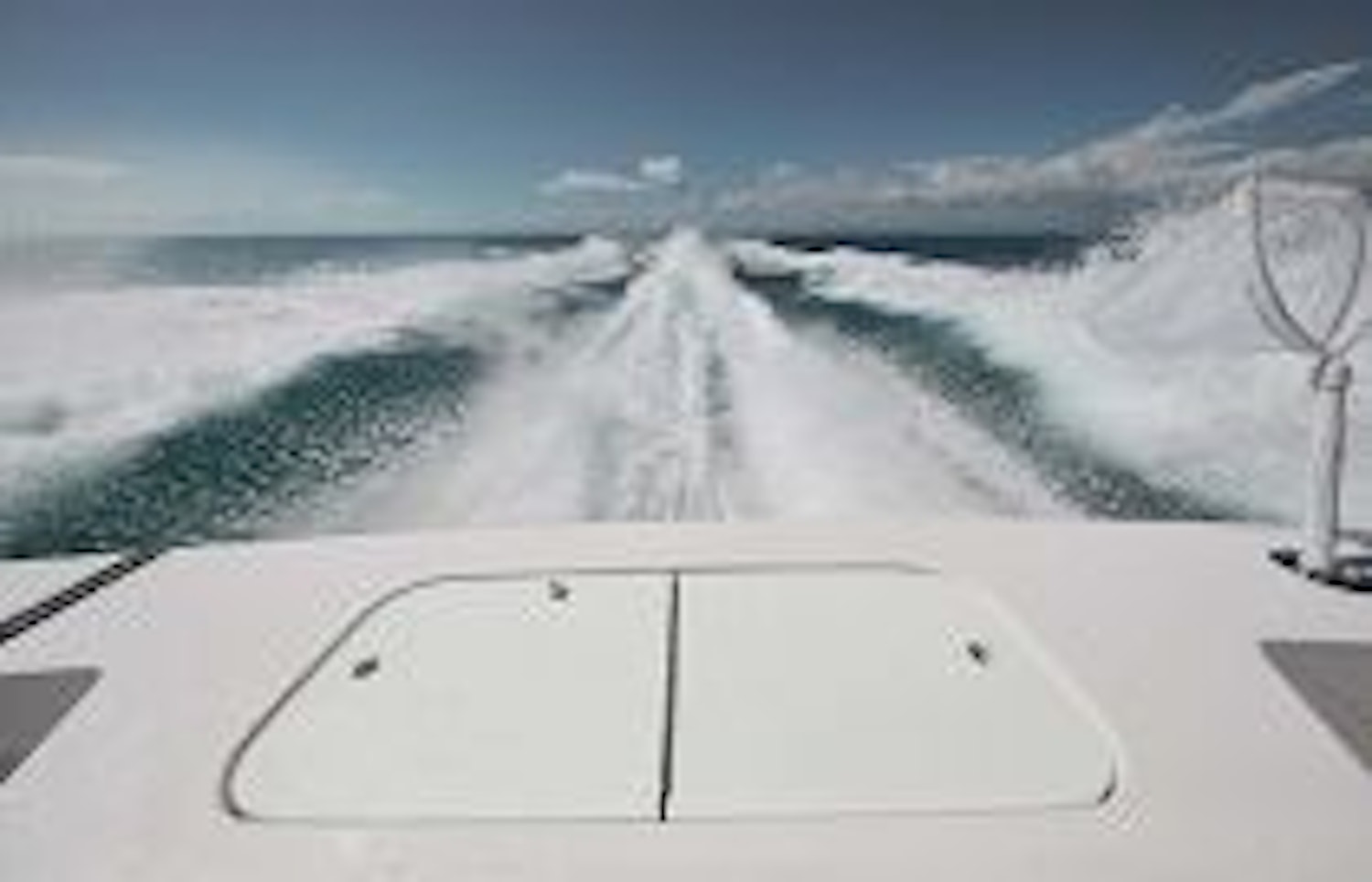 photo of Livewell in transom Cabo Yachts 41