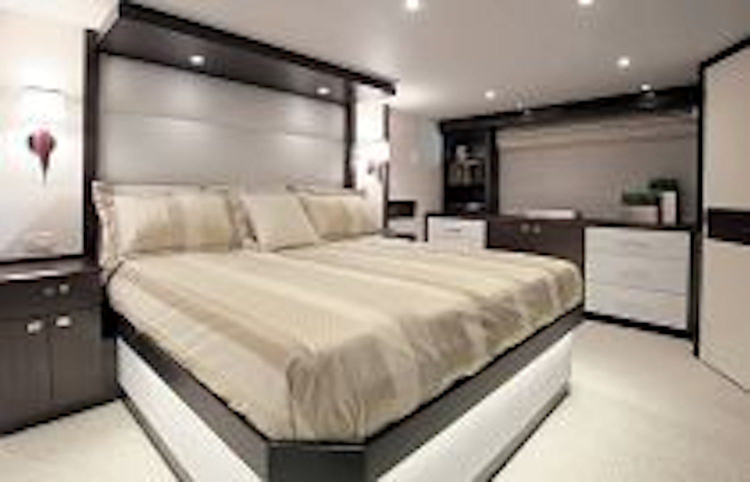 photo of Master Suite On Hatteras 105