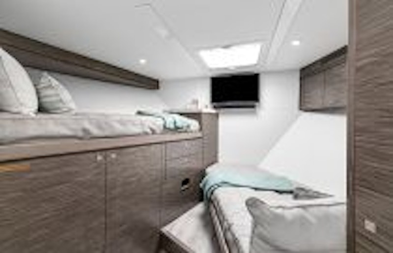 photo of Hatteras GT65 Guest Cabin