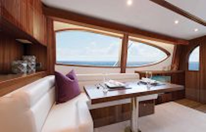 photo of Hatteras Yachts GT54 Salon Seating