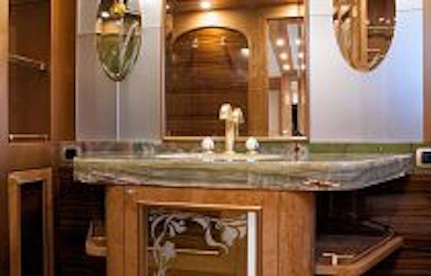 photo of Amer Yachts 100 Sink