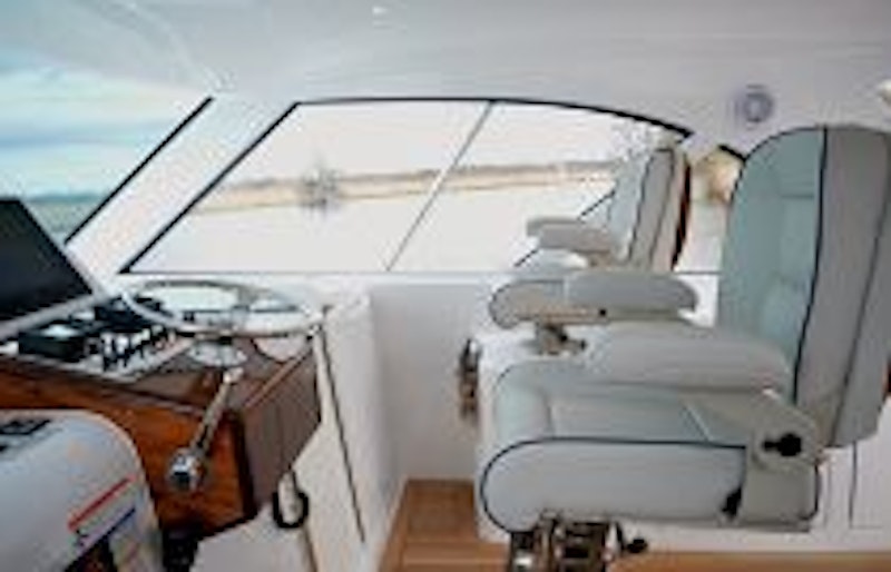 photo of Hatteras Yachts GT45X Flybridge