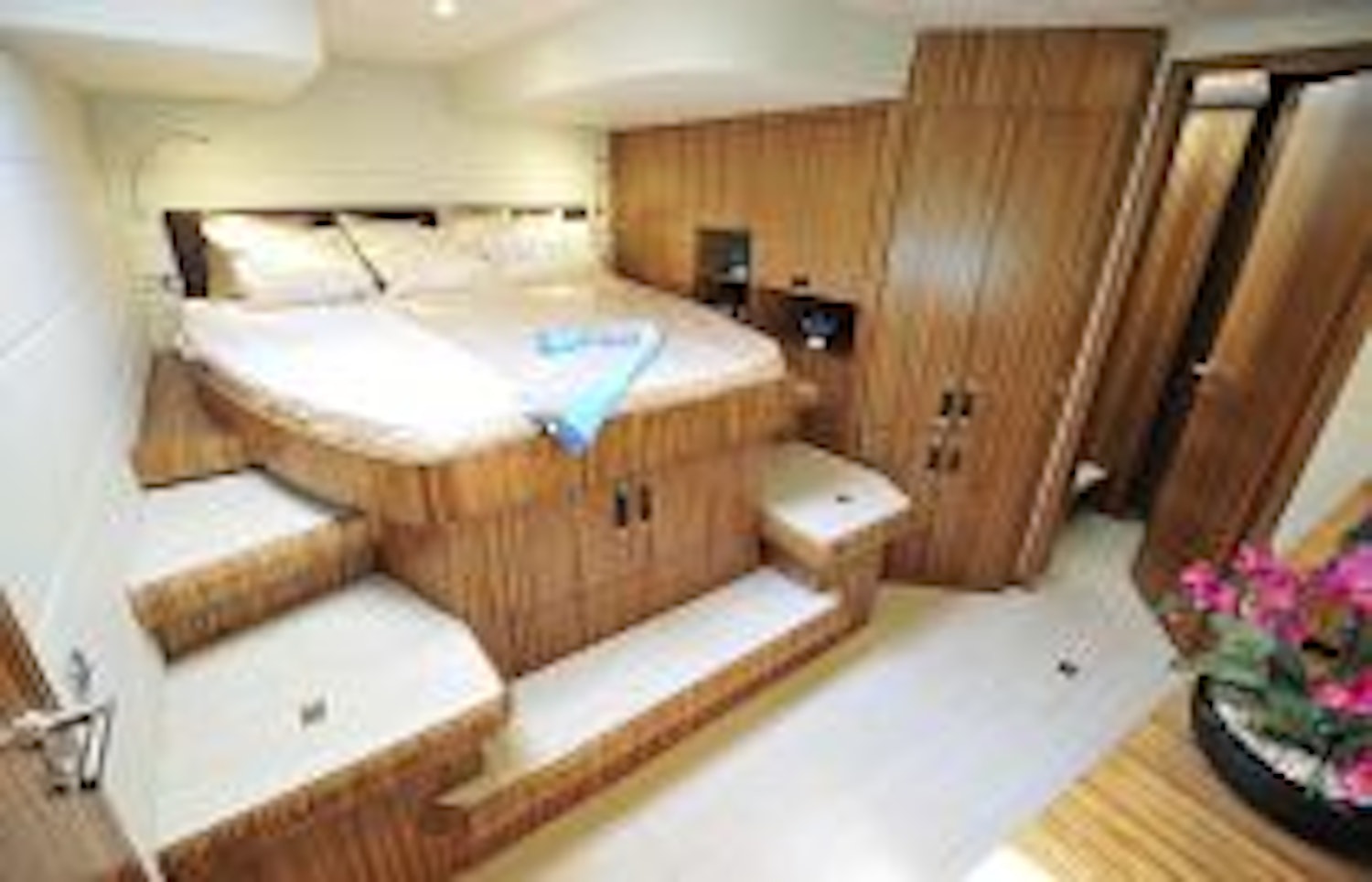 photo of Silent Yachts 64